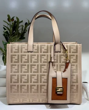 شنط FENDI second